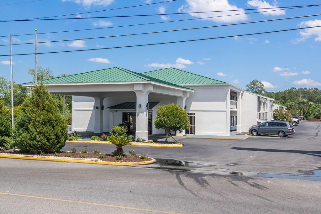 Motel 6 Waycross Bagian luar foto