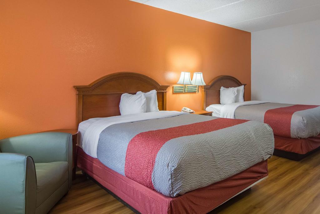 Motel 6 Waycross Bagian luar foto