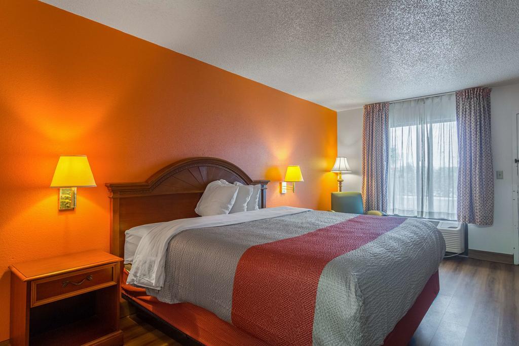 Motel 6 Waycross Bagian luar foto