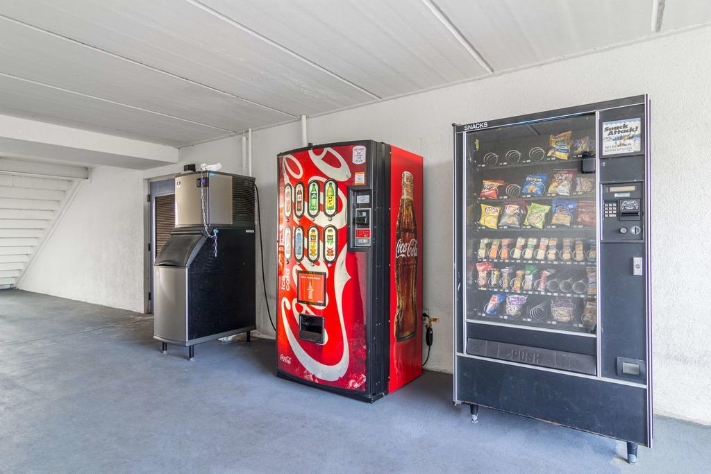 Motel 6 Waycross Bagian luar foto